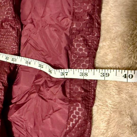 Women’s The North Face Parka - Picture 13 of 13